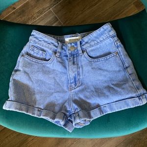 pacsun light wash denim mom shorts